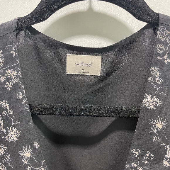 Wilfred Medium Blouse, Navy, Floral - Picture 4 of 4